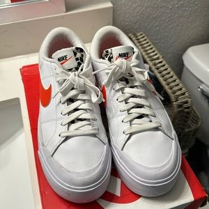 Nike - Court Legacy Lift Sneakers